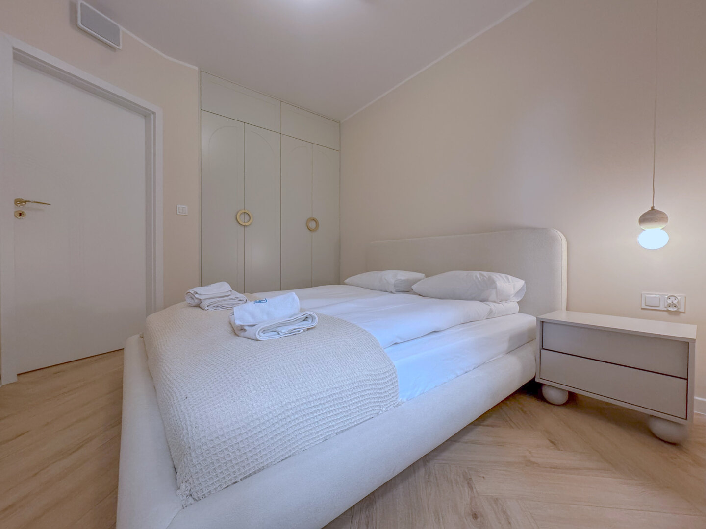 Q4 Apartments Camilla